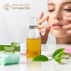 Một trong những lợi ích rõ rệt nhất của dầu hạt Đàn Hương trắng là khả năng dưỡng ẩm lâu dài.