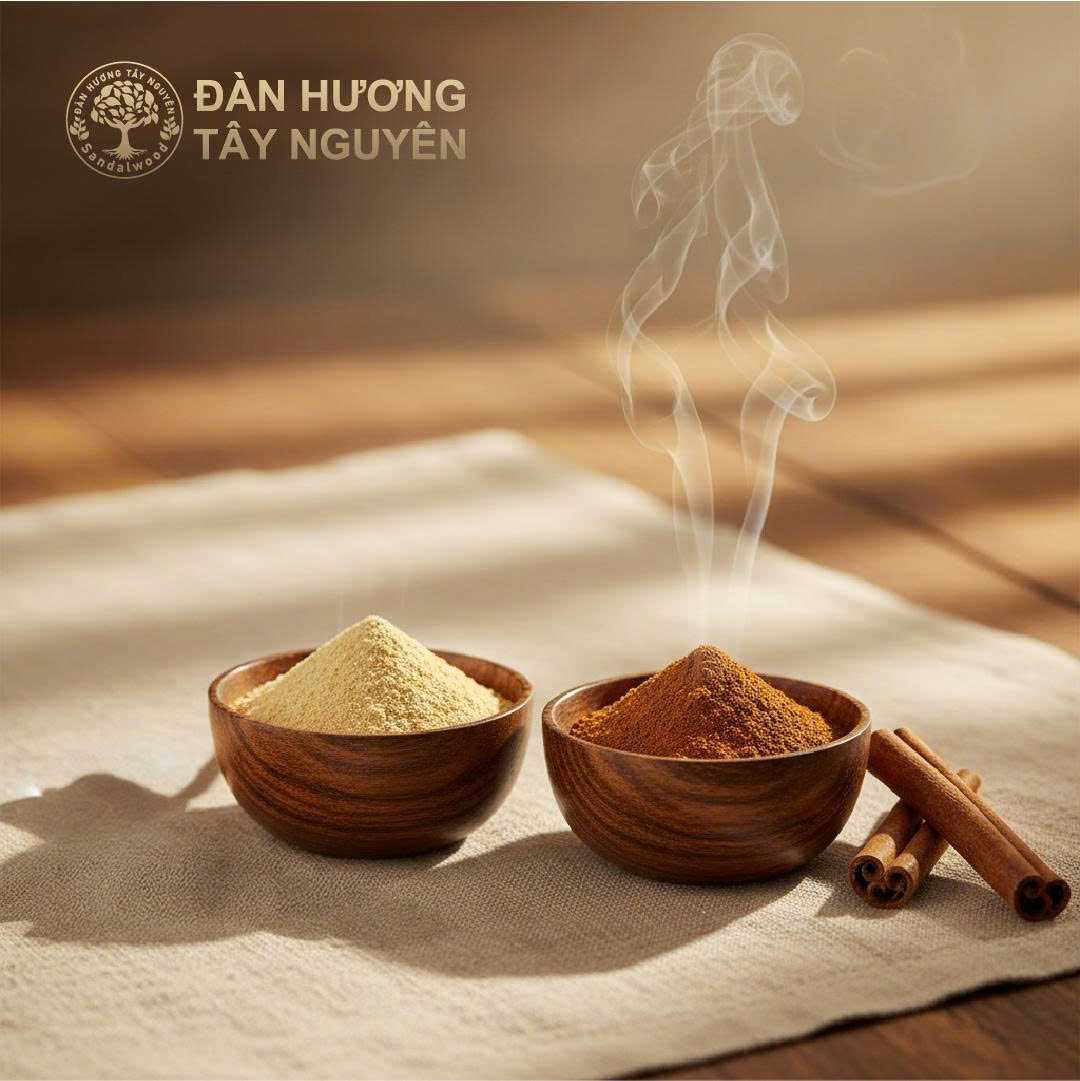 Mỗi que nhang Đàn Hương VSG được tạo nên từ bột gỗ Đàn Hương trắng và bột quế nguyên chất, hòa quyện cùng keo kết dính hữu cơ từ nhựa cây thiên nhiên.